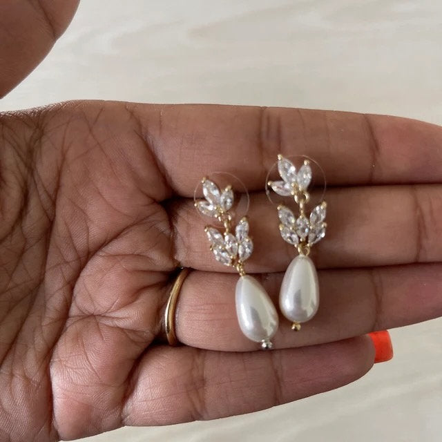 Clip on Pearl Earrings Clip on Wedding earrings Pearl Bridal drop earrings Tear drop earrings bridesmaids earrings wedding jewelry set