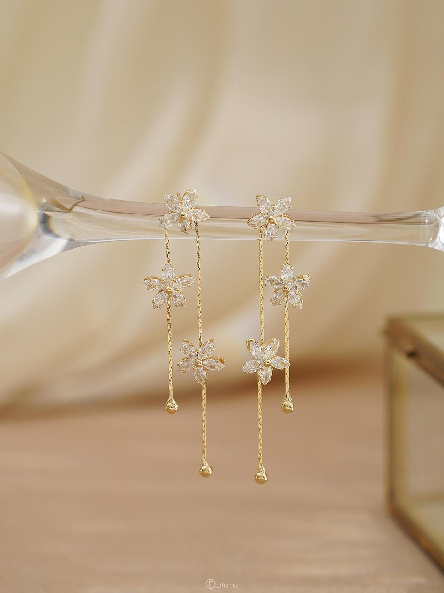 Flower Diamond Drop Earrings, Minimalist Dangle Diamond Earrings, Wedding Earrings, Gold Crystal Earrings, Christmas Gifts, Bridesmaid Gifts