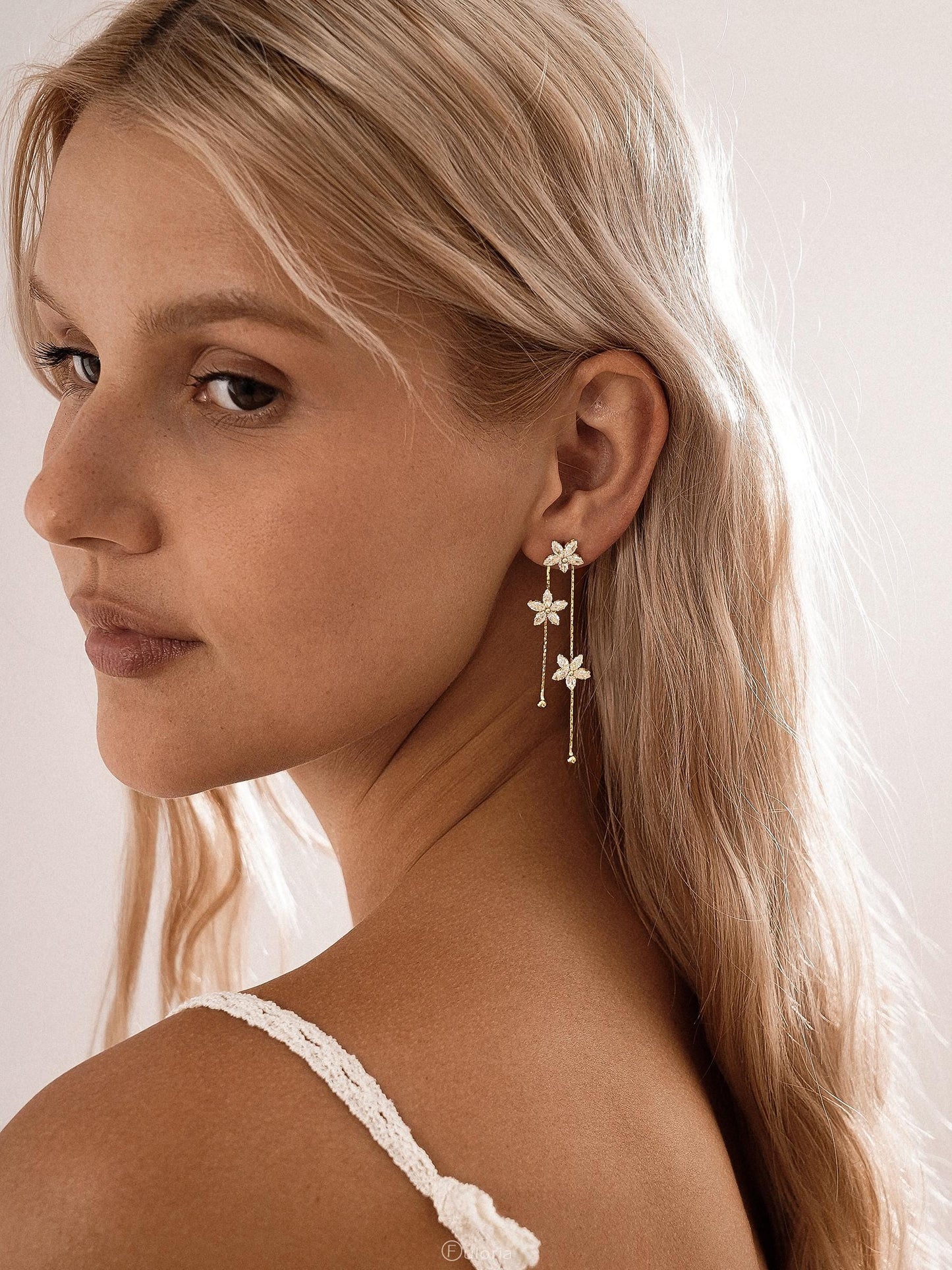 Flower Diamond Drop Earrings, Minimalist Dangle Diamond Earrings, Wedding Earrings, Gold Crystal Earrings, Christmas Gifts, Bridesmaid Gifts