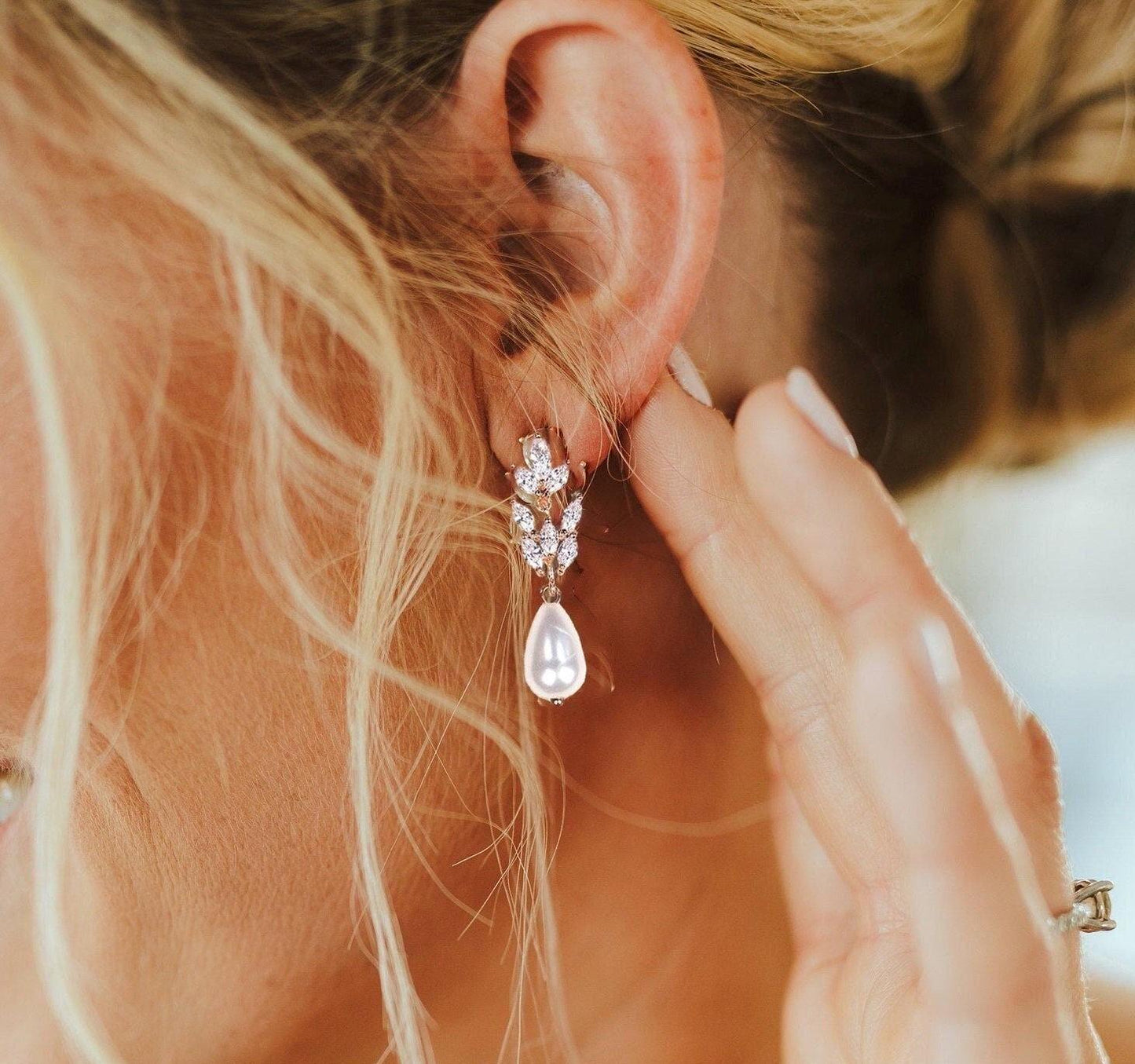 Clip on Pearl Earrings Clip on Wedding earrings Pearl Bridal drop earrings Tear drop earrings bridesmaids earrings wedding jewelry set