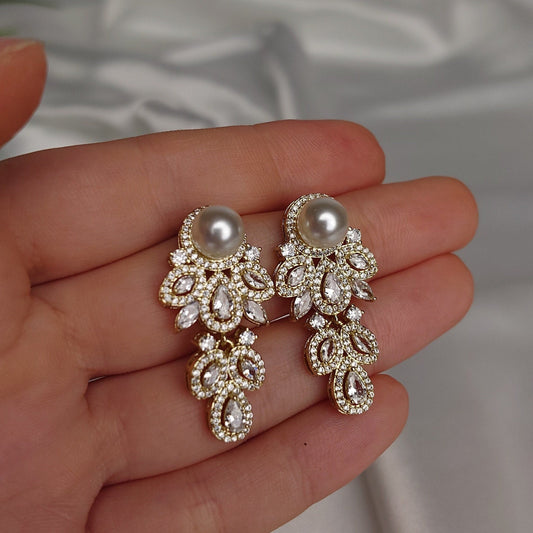 Pearl earrings Drop Pearl Bridal earrings Pearl Wedding earrings Pearl Chandelier earrings Long Bridal Earrings
